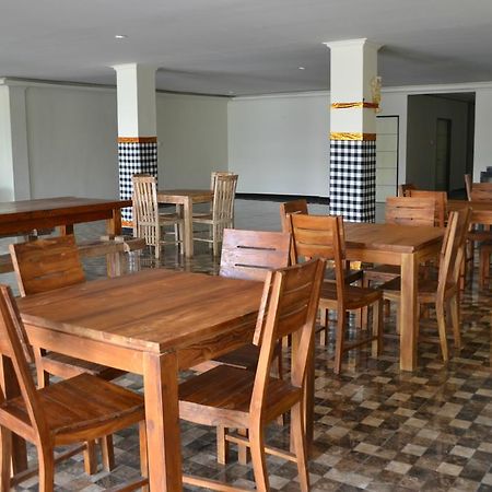 Ivanka Airport Inn Кута Экстерьер фото