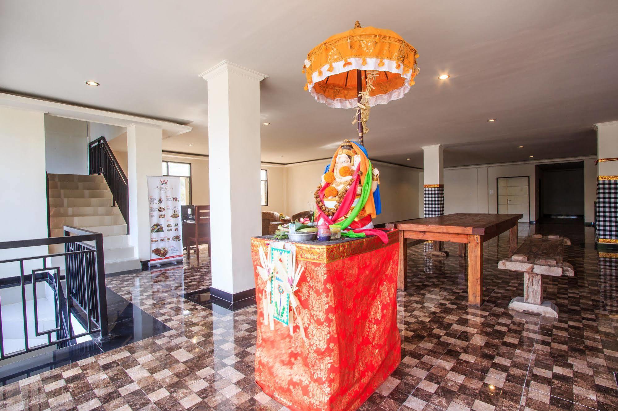 Ivanka Airport Inn Кута Экстерьер фото